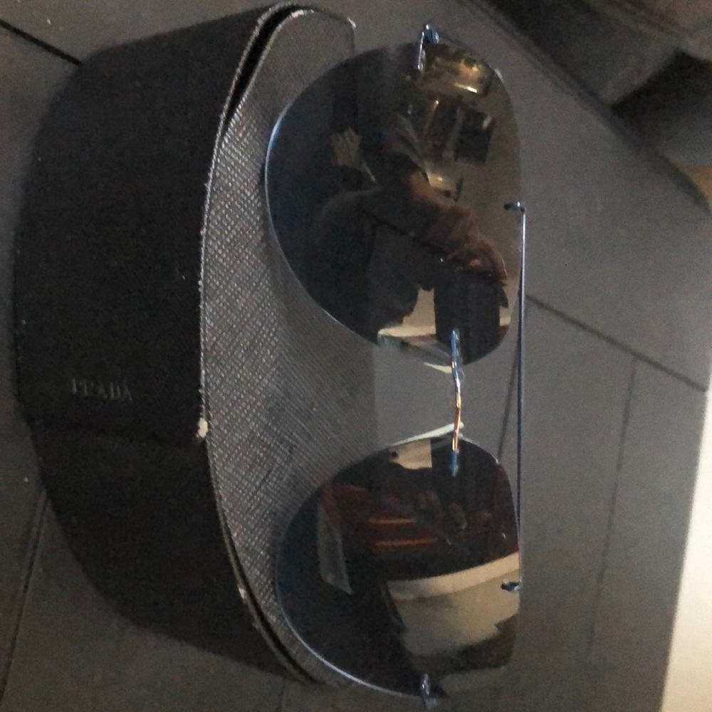 Sun Glasses - image 4